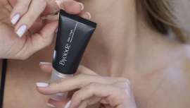 De hecho, no lleva retinol, sino retinal y una gran novedad cosmética: retinART