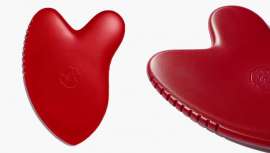 La colaboración continua entre Sulapac, FaiveleyTech y Chanel ha dado lugar a la creación de un innovador accesorio de masaje elaborado principalmente con materiales de origen biológico