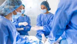 En España, unos 40.000 hombres al año se someten a cirugía estética. Quieren verse mejor, rejuvenecer y romper tabúes