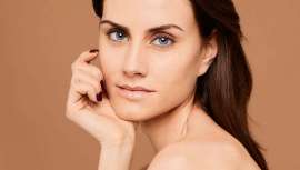 La experta en belleza Cristina Galmiche revela los gestos y productos clave para cuidar correctamente el contorno ocular, evitar la caída de las pestañas y conseguir una mirada sana, hidratada y sin irritaciones