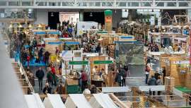 Una treintena de marcas de ecocosmética certificada se darán cita en BioCultura BCN 2025, del 29 de mayo al 1 de junio en La Farga de LHospitalet. El evento refuerza el auge imparable de la cosmética bio en el mercado español