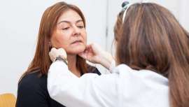 Durante el 52º Congreso Nacional de la AEDV, el Dr. Vicent Alonso, Coordinador del GEDET, habla sobre cómo tratar el inflammaging mediante láser y otras fuentes de luz