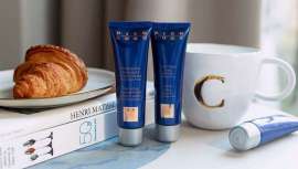 La firma francesa de cosmética Pier Augé prepara su regreso a Europa tras relanzar su e-shop en EE UU. Con nuevo liderazgo y respaldo financiero, la marca apuesta por la innovación sin renunciar a su herencia