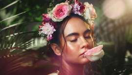 La sabiduría ancestral inspira la cosmética del presente. Los rituales tradicionales, ahora respaldados por la ciencia, marcan el regreso a una belleza más auténtica y consciente