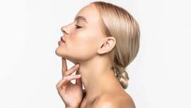 La causa más común de este cambio en el perfil es el acúmulo localizado de grasa, que puede acentuarse con el paso del tiempo o por factores genéticos