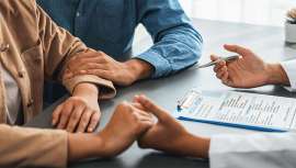 La Dra. Teresa Draper, responsable de Ginemed Barcelona, afirma que el uso prolongado de productos con parabenos y ftalatos puede producir alteraciones en la fertilidad de hombres y mujeres