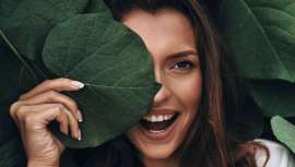 Compromiso consciente en el salón con sostenibilidad, salud capilar e ingredientes responsables