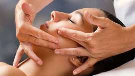 Las francesas invierten más del doble que los hombres en belleza, según el barómetro Planity 2025. El informe confirma la brecha de género en el gasto y el auge de la digitalización en el sector