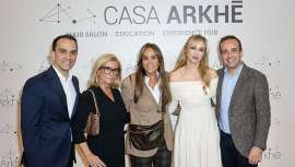 Inspiración, ciencia y formación se dan cita en la inauguración de la nueva Casa Arkhé en Barcelona. La marca refuerza su compromiso con la belleza consciente con la apertura de su nuevo Experience Hub