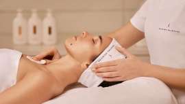 Cristina Galmiche presenta sus tratamientos faciales flash para lograr una piel radiante, rejuvenecida y luminosa al instante, perfecta para brillar estas fiestas