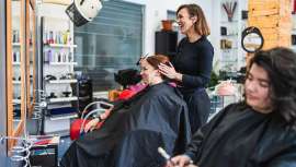 El nuevo convenio de peluquerías en Galicia incluye un protocolo contra el acoso sexual