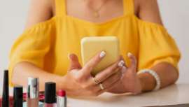 Las redes sociales marcan los estándares de belleza y condicionan el consumo beauty en fechas clave