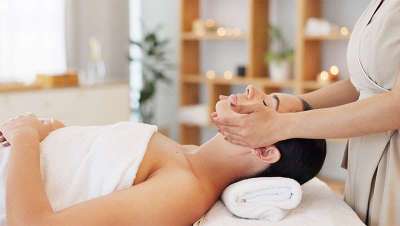 ¿Cómo convertir tu tratamiento facial en una experiencia holística?