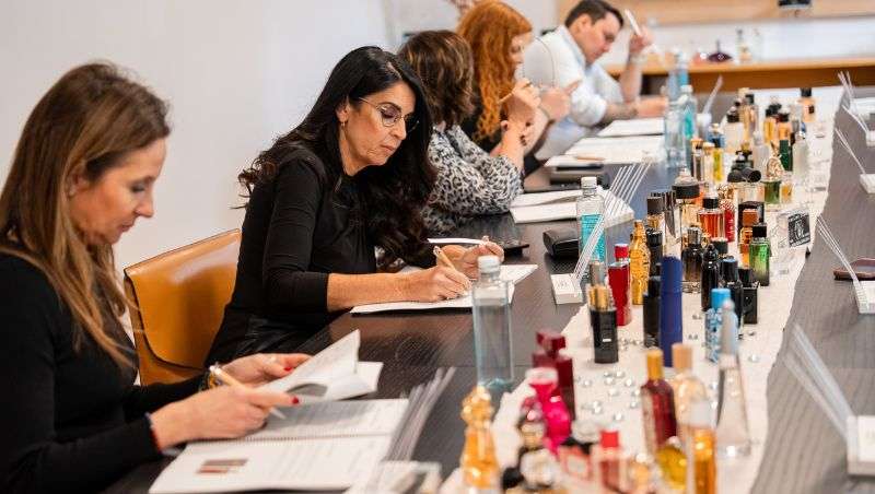 Seleccionados los nominados de los Premios Academia del Perfume 2026