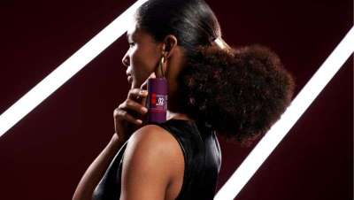 Fijación flexible y acabado invisible en un nuevo formato de cera en stick