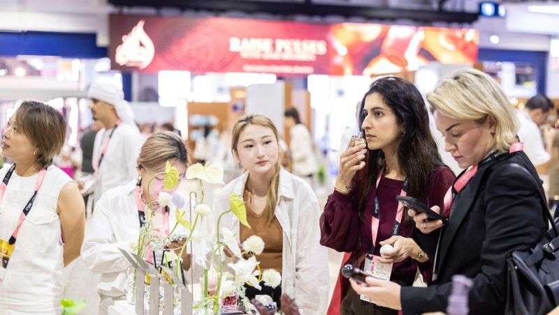 Las fragancias conquistan el mercado de belleza en Latinoamérica y miran hacia el Golfo