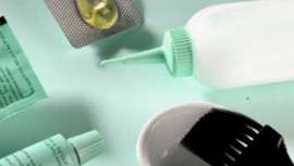 El amoniaco se usa en la fabricación de tintes y, aunque muy criticado por sus agentes nocivos, la verdad es que las empresas siguen produciendo tintes con amoniaco aunque hayan aparecido otras alternativas