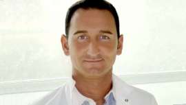 El doctor Junco, todo un referente en cirugía mamaria, lidera un equipo formado por profesionales altamente cualificados y de reconocido prestigio que trabajan conjuntamente para la mejora de la salud y belleza de sus pacientes