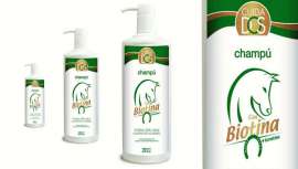 Aporta al cabello una fuerza renovada, reestructurando la fibra capilar y haciendo que el pelo crezca sano, aumente su grosor y presente un brillo excepcional