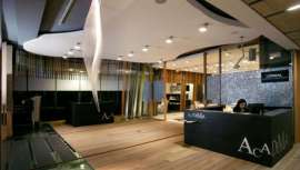 Crear un salón ecológico puede costar un 15% más que uno convencional, aunque el ahorro económico a medio o largo plazo y los ingresos provenientes de nuevos clientes pueden amortizar y superar en poco tiempo esa inversión extra