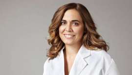 María Castán es bioquímica y trabaja como Directora Global de Comunicación Científica de Wella Professionals. Parte de su labor consiste en escuchar las necesidades y deseos de los profesionales para después convertirlos en realidad