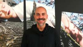 Se inspira en el Central Saint Martins School en Londres y el Instituto Europeo del Diseño (IED). Deseaba ser biólogo, pero la influencia del trabajo en la peluquería de su madre, Anna Ferrer, le empujó a esta profesión, de la que es un apasionado