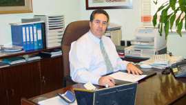 Tras sus inicios como vendedor en 1973, José Almagro comenzó su carrera como empresario creando una distribuidora y más tarde una revista. Tras dejar Granada y trasladarse a Asturias, hoy está al frente de una de las grandes marcas: Intercosmo