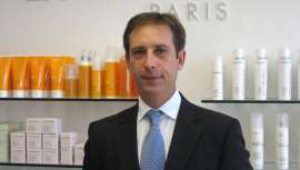 La Biosthetique es una firma de carácter familiar, con una filosofía distinta, que ofrece asistencia y asesoramiento al cliente en cualquier necesidad que éste tenga. Martín Lopera nos explica una propuesta de belleza exclusiva y global