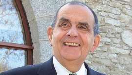 Empresario visionario, dotado de una gran intuición y una capacidad excepcional de trabajo, Pierre Fabre fue capaz de conducir con talento y perseverancia inigualables su proyecto hacia el éxito