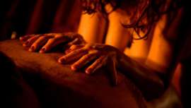 No sólo es un masaje, es algo más, es la perfecta unión de lo carnal y lo espiritual. La India lleva más de 5.000 años perfeccionando la terapia más sensual. Descúbrela.