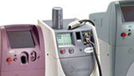 Además de intermediar entre el profesional y el fabricante, la firma se encarga del proceso de la importación para asegurar con éxito la entrada al país de cualquier aparato estético