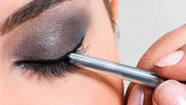 Enmarcado dentro de sus jornadas de puertas abiertas, la escuela ofrece una clase práctica sobre uno de los looks más demandados