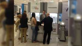 La firma colaboró por primera vez en el encuentro profesional de médicos dermatólogos con un curso práctico de peelings combinados y un taller sobre mesoterapia facial y corporal