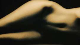 También denominada labioplastia, se refiere a la reducción quirúrgica del tamaño y extensión de los labios menores de la vulva. Una demanda creciente por parte de las mujeres que padecen esta disfuncionalidad de la zona vulvo-vaginal