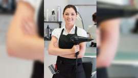 Seamos coherentes: si estamos convencidos de que una peluquería a cinco euros no puede dar un buen servicio y desmerece a la profesión, no aspiremos a utilizar los servicios de una asesoría de 25 euros