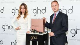 La reconocida actriz española protagoniza la actual campaña de imagen de ghd fotografiada por el reconocido fotógrafo Antonio Terrón y con look de cabello realizado por la estilista Natalia Belda