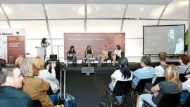 Esta iniciativa, de carácter pionero en el sector de la peluquería, reunió a cuatro mujeres líderes en sus respectivos sectores para hablar de emprendeduría, liderazgo y del papel de la mujer como profesional actual