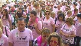 Este evento fue una forma de hacer visible el problema y ayudar a que se tome conciencia de la necesidad de invertir recursos en la investigación y tratamiento del cáncer de mama