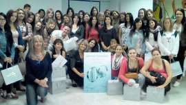 A finales del mes de octubre, profesores y alumnos de algunas de las C&C Academias Llongueras conocieron de primera mano el proceso de fabricación de Investigación y Desarrollo de Cosméticos