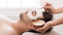 El sector de la estética masculina comienza a afianzarse tras dar sus primeros pasos hace tan sólo unos años, momento en el que algunas enseñas se percataron del nicho de mercado de los hombres de hoy, preocupados por su salud y su imagen
