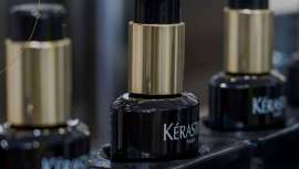 Estudia conjuntamente con la firma Avery Dennison nuevos materiales para reducir el impacto medioambiental de sus etiquetas