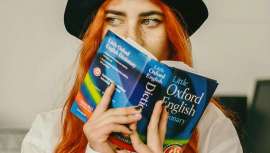 Términos frecuentes del argot de peluquería y su traducción al inglés