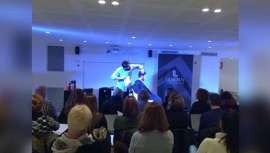 El barbero y estilista masculino Luis Arañó inauguró el periodo de formaciones de la firma de cosmética profesional para el año en curso. Iniciativas dirigidas al profesional con el propósito de rentabilizar su negocio 