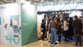 La impecable trayectoria de la firma la posiciona como marca de referencia en el diseño y la fabricación de mobiliario para salones. Para celebrarlo, la familia Solerdelcoll reunió a amigos, clientes y medios en la feria STS Beauty Barcelona