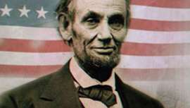 En el marco de una subasta en Dallas, se adquirió un mechón de pelo del presidente estadounidense Abraham Lincoln y otros objetos relacionados con su asesinato. Finalmente, se recaudaron más de 800.000 dólares a finales del pasado mes de enero