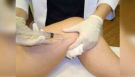 La doctora Laura Coloma ha desarrollado su propia técnica de mesoterapia homeopática, basándose en la inyección de homeopatía en determinados puntos de acupuntura con la que ayudar a drenar y quemar grasas 