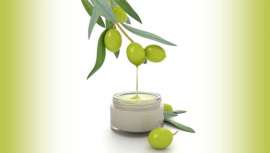 Desde el Instituto de Biomedicina de Sevilla (IBIS), en el campus del Hospital Universitario Virgen del Rocío, han descubierto la eficacia de un cosmético a base de aceituna para hacer frente al estrés oxidativo de las células de la piel