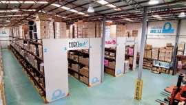 Ya son 73 años al pie del cañón, como se suele decir. Narciso Oriol Quintana inició su andadura empresarial fabricando pinzas para el cabello, en plena posguerra. En la actualidad, Industrias Oriol tiene presencia dentro y fuera del país