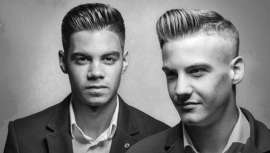 El estilista explica el concepto que expresa su nueva creación. Cuando hace referencia a los hombres, habla de líneas rectas. Verticalidad y cortes con alguna desconexión. Una idea dirigida a hombres y niños, los clientes del futuro