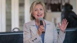 En la carrera para encabezar el Partido Demócrata, de cara a las presidenciales de Estados Unidos, algunos/as no escatiman en gastos. La ex secretaria de estado y su comitiva cerraron un salón neoyorquino para que la atendieran en exclusiva